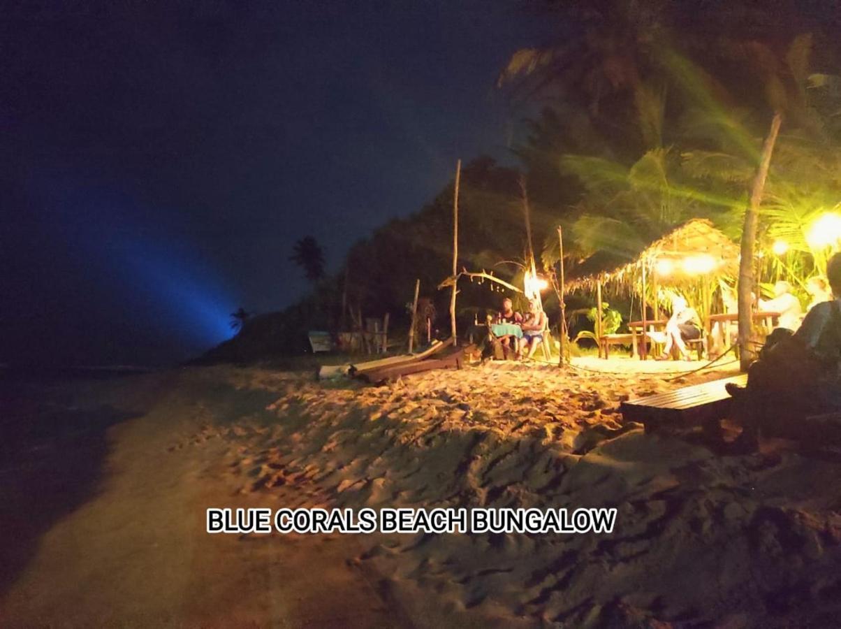 Blue Corals Beach Bungalow Матара Екстериор снимка