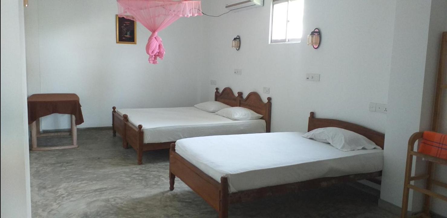 Blue Corals Beach Bungalow Матара Стая снимка